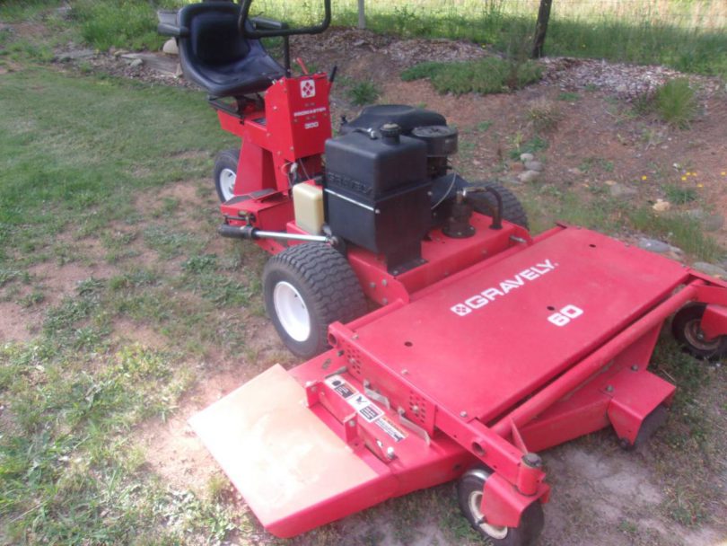 GRAVELY PROMASTER 300 3 810x608 Gravely Promaster 300 riding lawn mower for sale