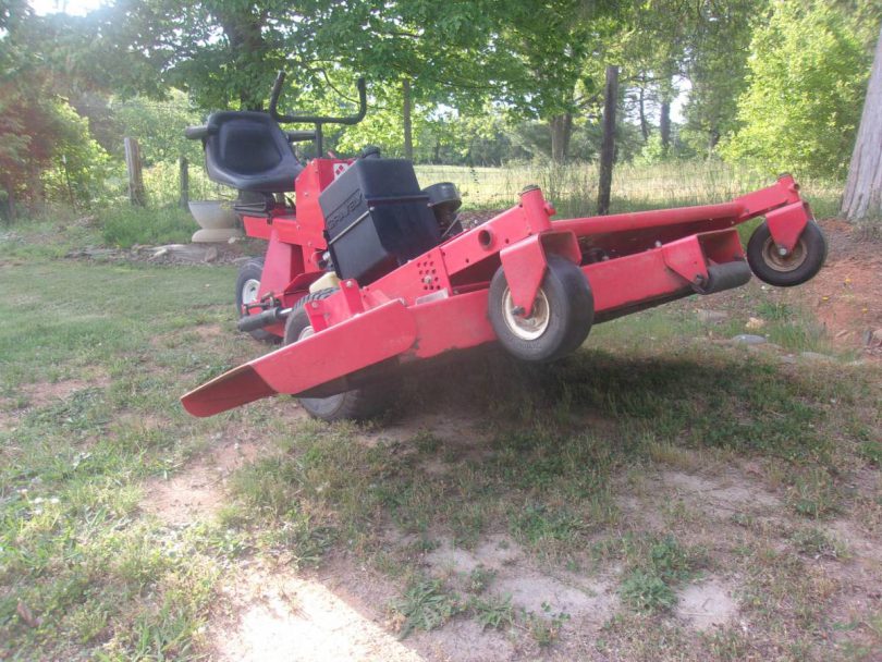 GRAVELY PROMASTER 300 4 810x608 Gravely Promaster 300 riding lawn mower for sale