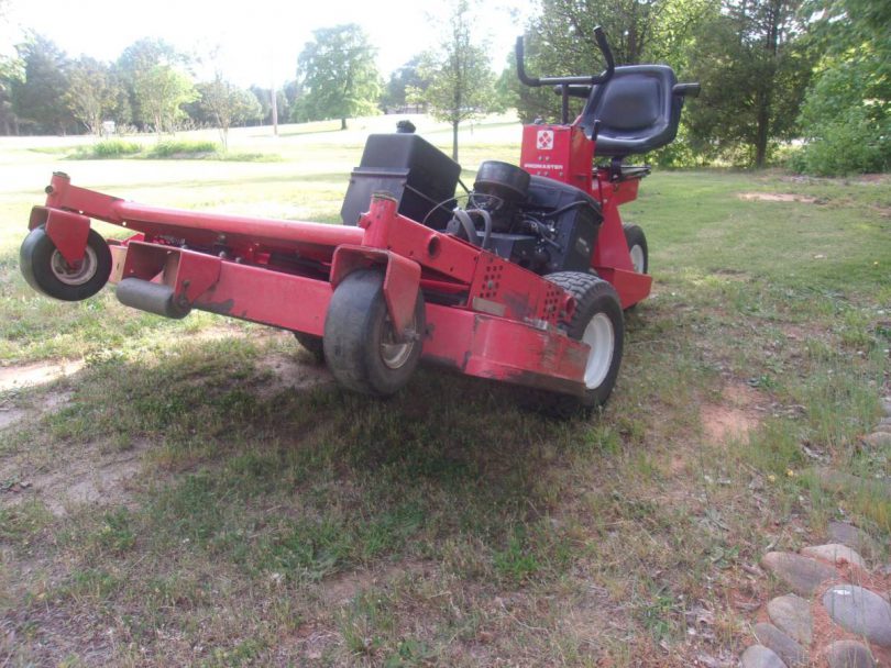 GRAVELY PROMASTER 300 5 810x608 Gravely Promaster 300 riding lawn mower for sale