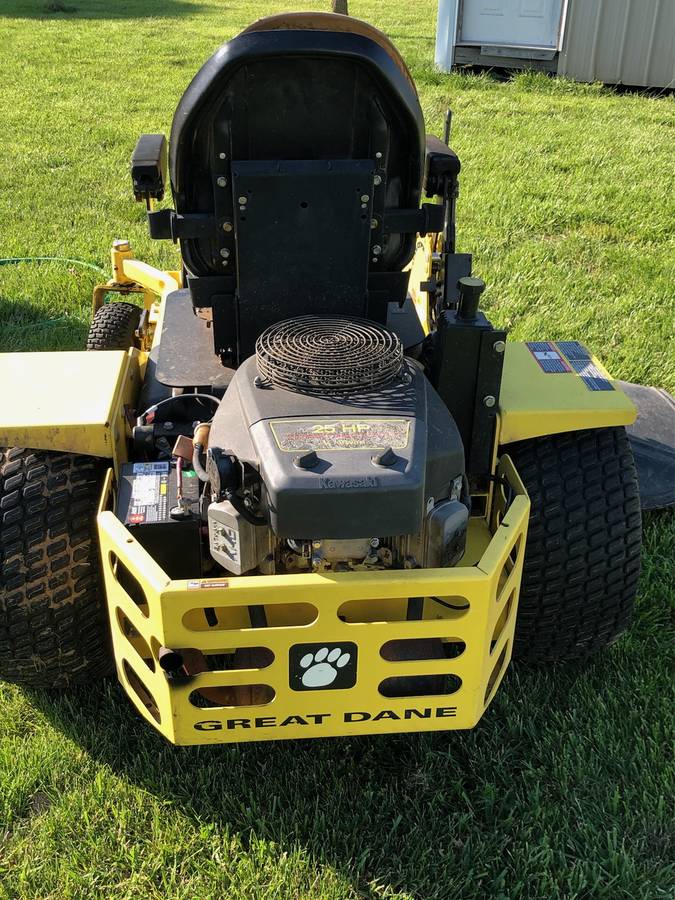 Great Dane 61 inch Riding Lawn Mower 1 Used Great Dane Chariot 61 inch Riding Lawn Mower  Ready to Mow