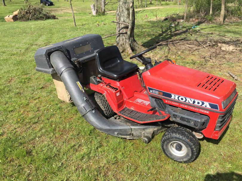 Honda ht3813 riding lawn mower 05 810x608 Honda HT3813 riding lawn mower for sale