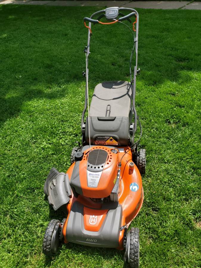 Husqvarna AWD Self propelled Gas Lawn Mower and bagger 4 Husqvarna AWD Self propelled Gas Lawn Mower and bagger