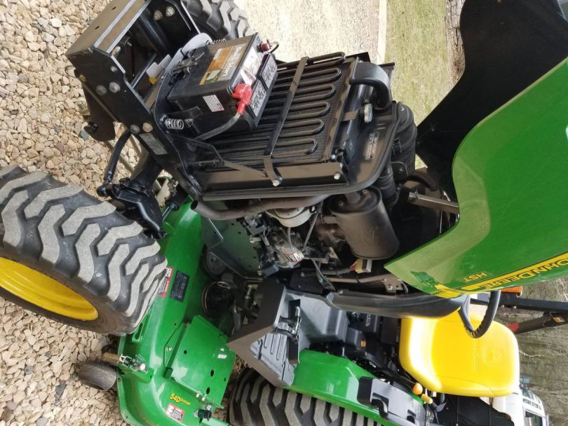 John Deere 2320 compact 4x4 tractor 1 810x608 2011 John Deere 2320 54 inch 24 HP Riding Tractor