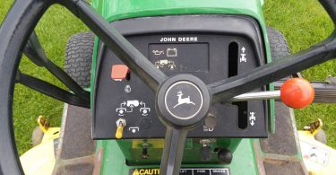 John Deere 318 riding lawn mower 07 375x195 John Deere 318 Mower Ready for the season
