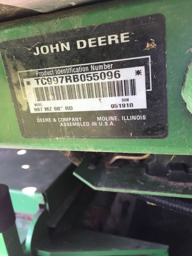 John Deere 997 07 John Deere 60 Inch diesel zero turn riding lawn mower
