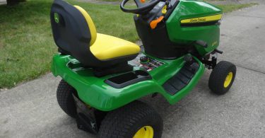 John Deere X350 riding mower 14 375x195 John Deere X350 riding mower pristine condition
