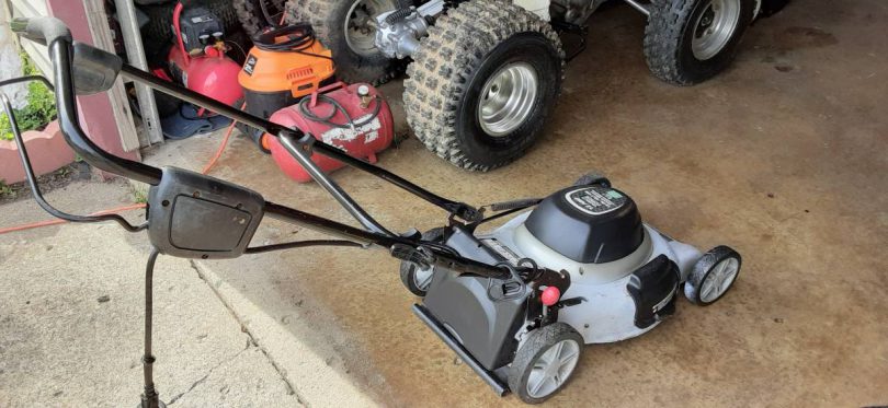 Used Task Force 12 Amp 18 inch cut electric lawn mower 5 810x373 Used Task Force 12 Amp 18 inch cut electric lawn mower