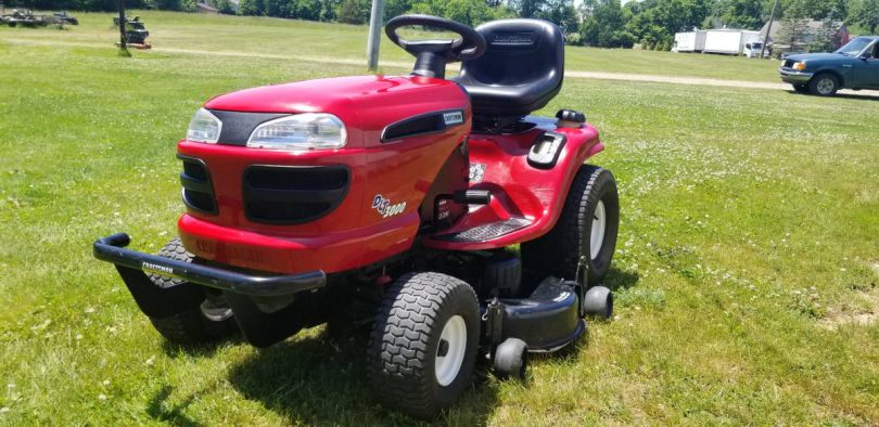 Craftsman DLT 3000 06 810x394 2004 Craftsman DLT 3000 42 Cut Lawn Tractor