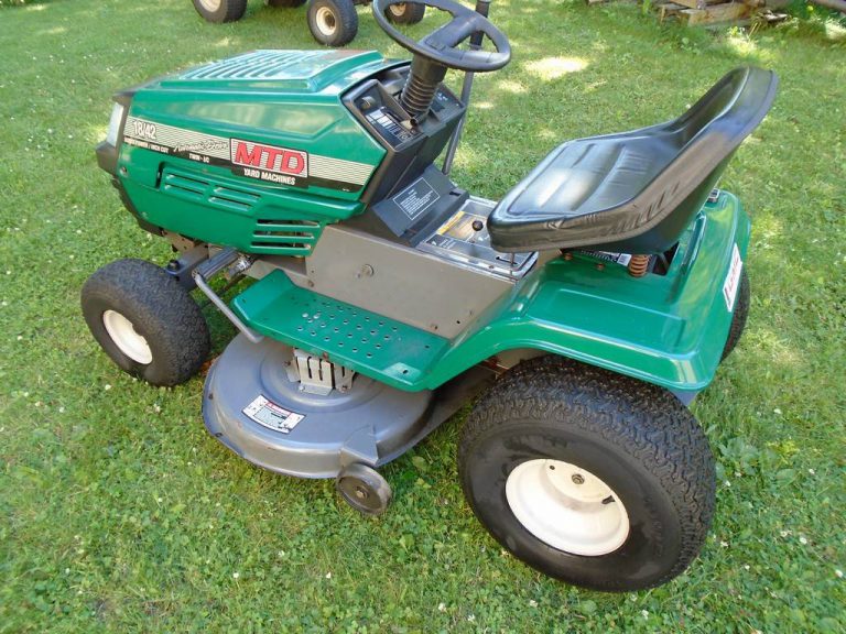 1842H MTD Yard Machines Riding Lawn Mower 18 HP Twin Hydrostatic