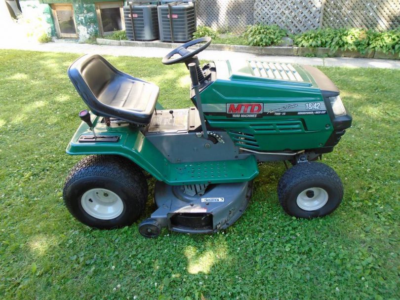 1842H MTD Yard Machines Riding Lawn Mower 03 810x608 1842H MTD Yard Machines Riding Lawn Mower 18 HP Twin Hydrostatic