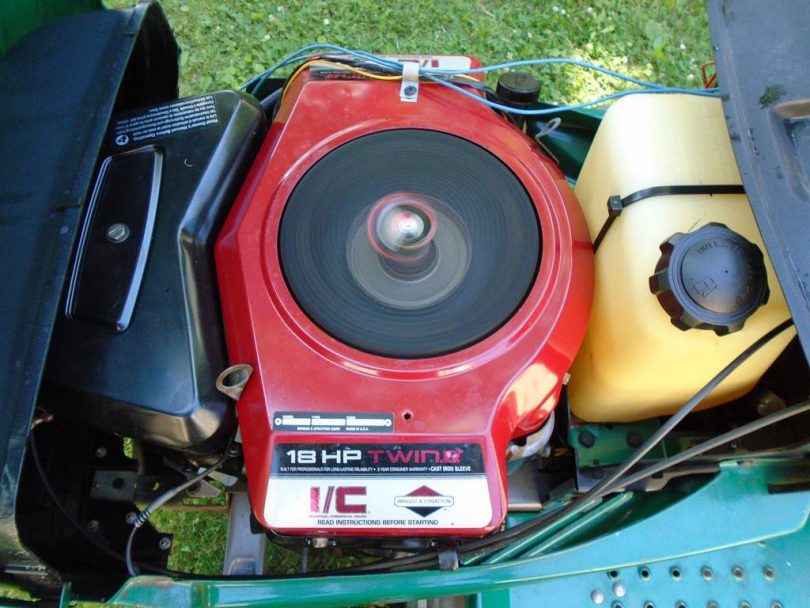 1842H MTD Yard Machines Riding Lawn Mower 09 810x608 1842H MTD Yard Machines Riding Lawn Mower 18 HP Twin Hydrostatic