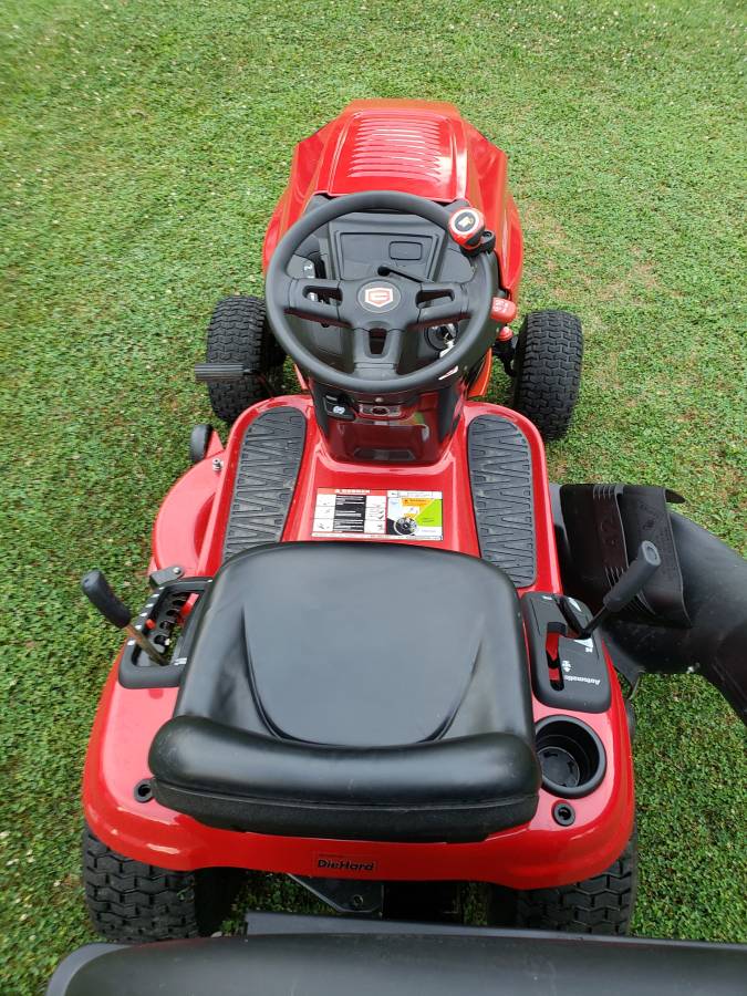 Craftsman T2200 Riding Lawn Mower 01 2015 Craftsman T2200 riding lawn mower with 2 bag for sale