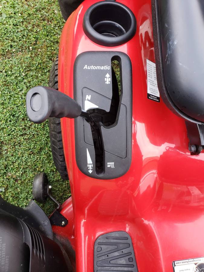 Craftsman T2200 Riding Lawn Mower 02 2015 Craftsman T2200 riding lawn mower with 2 bag for sale
