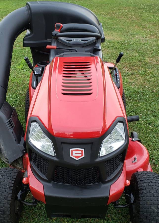 Craftsman T2200 Riding Lawn Mower 07 2015 Craftsman T2200 riding lawn mower with 2 bag for sale