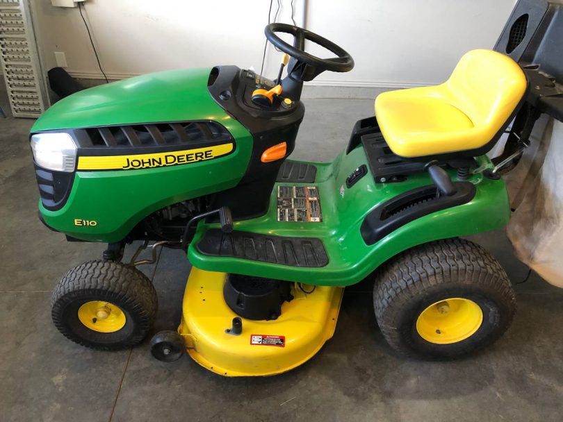 John Deere E110 2018 1 810x608 John Deere E110 2018 Riding Lawn Mower for Sale
