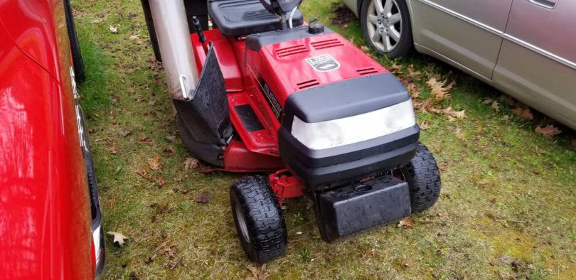 Murray 13 hp 38 inch riding mower 01 810x394 Murray 13 hp 38 inch riding lawn mower with bagger and snowblower