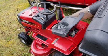 Murray 13 hp 38 inch riding mower 06 375x195 Murray 13 hp 38 inch riding lawn mower with bagger and snowblower
