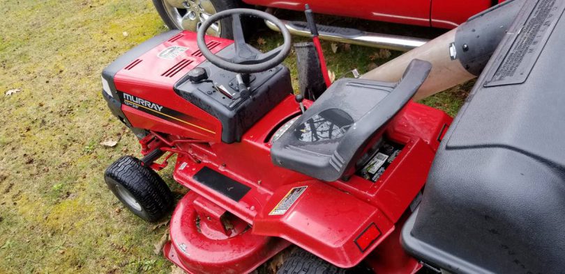 Murray 13 hp 38 inch riding mower 06 810x394 Murray 13 hp 38 inch riding lawn mower with bagger and snowblower