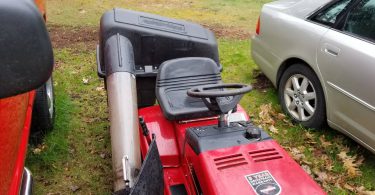 Murray 13 hp 38 inch riding mower 12 375x195 Murray 13 hp 38 inch riding lawn mower with bagger and snowblower