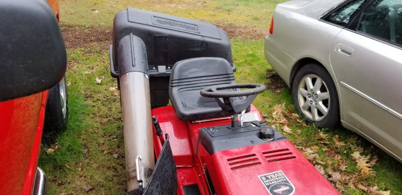 Murray 13 hp 38 inch riding mower 12 810x394 Murray 13 hp 38 inch riding lawn mower with bagger and snowblower