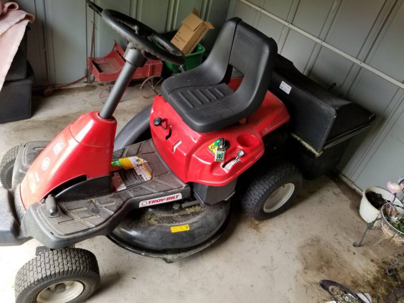Troy Bilt TB30 Riding Lawn Mower with double bagger 3 810x608 2019 Troy Bilt TB30 R Riding Lawn Mower with double bagger