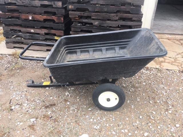 Used Agrifab Dump Cart 1 Used Agrifab Dump Cart Trailer for lawn tractor