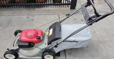 00I0I SbucK73rUb 0CI0oX 1200x900 375x195 Used Honda Lawn Mower HRM215 EK
