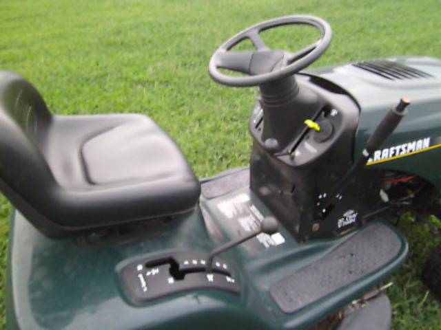 00Z0Z 6mXEqS6GRXi 0ak07K 1200x900 Used 42 inch Craftsman LT 1000 lawn tractor