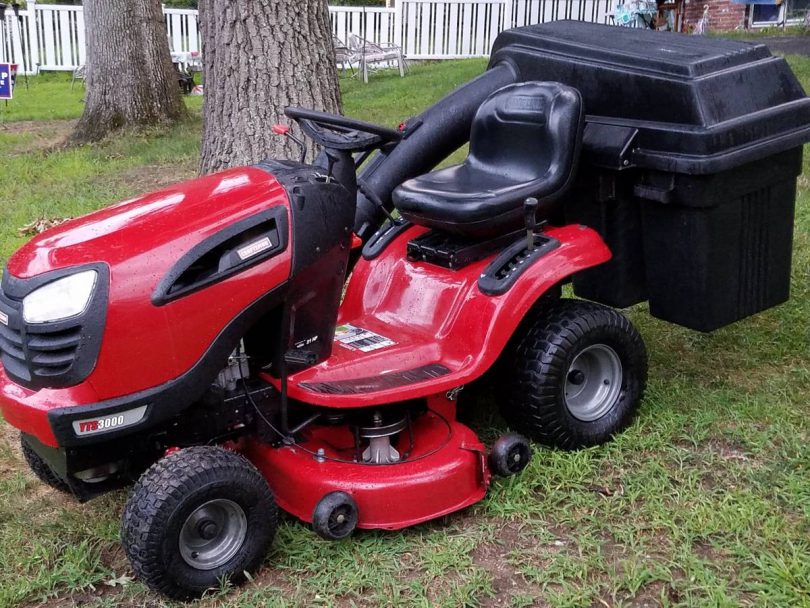 Craftsman YTS3000 2 810x608 Craftsman YTS3000 Lawn Tractor for Sale