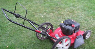 00R0R 5jpEVtCEJ8t 0jm0ew 1200x900 375x195 Used Yard Machine 22 inch Side Discharge EZ Roll Push Mower