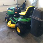 00I0I gzCXn4rNCW4 0CI0t2 1200x900 150x150 42 inch John Deere D130 22 HP Riding Lawn Mower with Double Bagger