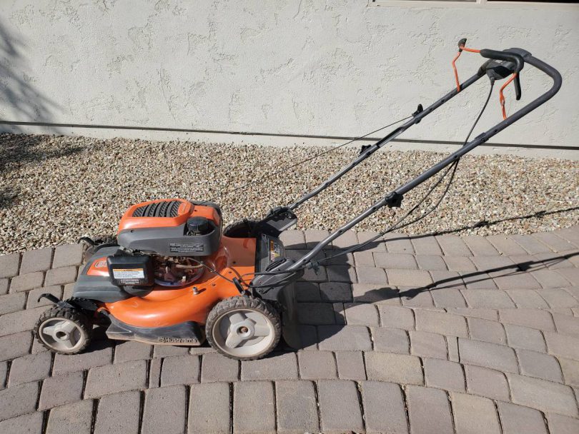 00s0s 69pKsmSqcrH 0CI0t2 1200x900 810x608 Husqvarna HU800AWDH 4WD Self Propelled Lawn Mower