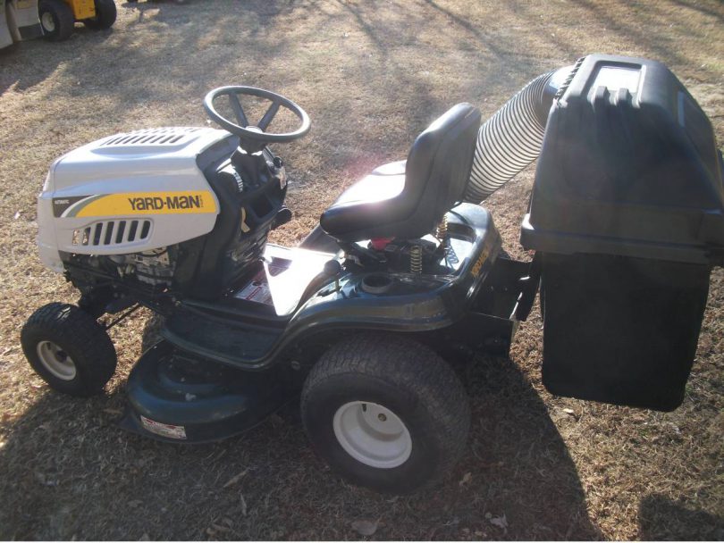 00Y0Y 6W61zLRvMPq 0CI0t2 1200x900 810x608 MTD Yard Man 17.5/42 Riding Lawn Mower