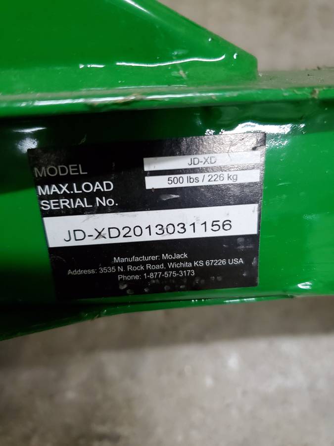 00g0g azWsjhXDD0a 0t20CI 1200x900 John Deere XD Mower Lift in excellent used condition