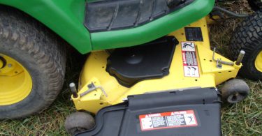 00606 auMWBmScznnz 0CI0t2 1200x900 375x195 Used John Deere X500 Ride on Mower for Sale