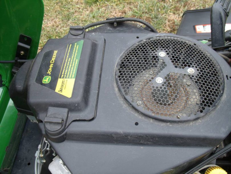 00E0E hzQR8VK7rf8z 0CI0t2 1200x900 810x608 Used John Deere X500 Ride on Mower for Sale