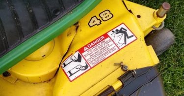 00U0U fb1p5y8AgJU 0lM0t2 1200x900 375x195 Used John Deere LX188 riding lawn mower for sale