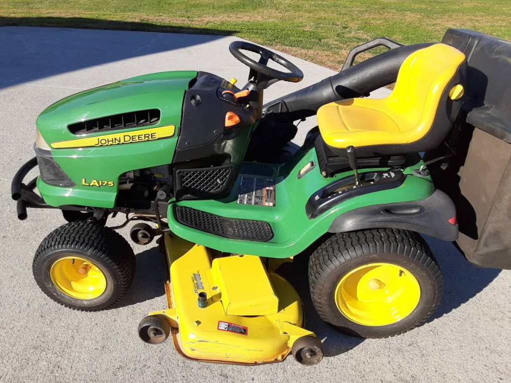 54 Inch John Deere La 175 Riding Lawn Mower With Power Bagger Ronmowers