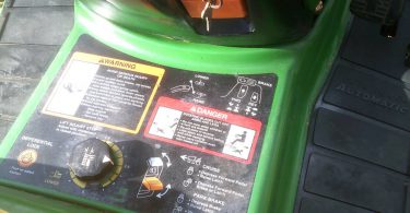 01212 kfkYnfS4tiHz 0CI0t2 1200x900 375x195 John Deere GX335 Riding Lawn Mower for Sale
