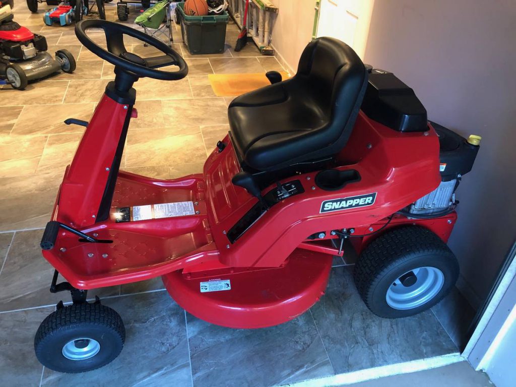 28 inch Snapper Riding Lawn Mower RE110 - RonMowers