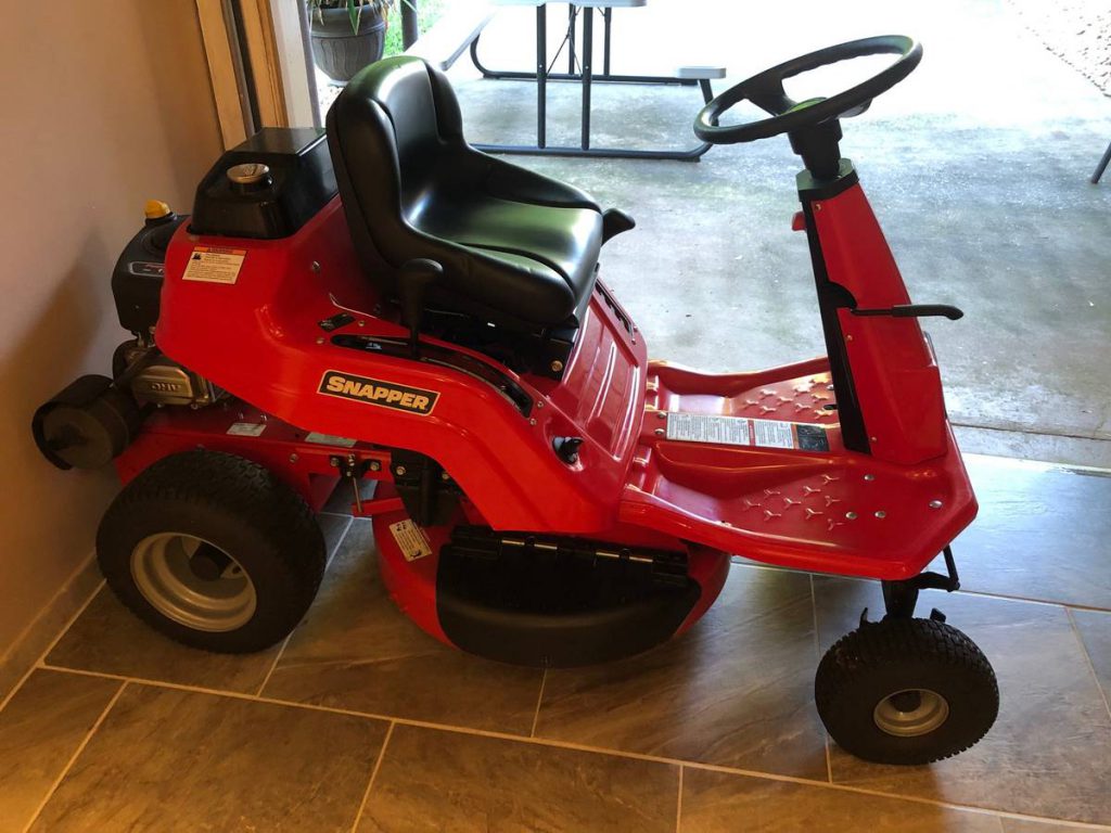 28 inch Snapper Riding Lawn Mower RE110 RonMowers