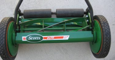 00606 cQDSbhRbLT8z 0CI0t2 1200x900 375x195 Scotts Elite 16 in Manual Push Reel Lawn Mower