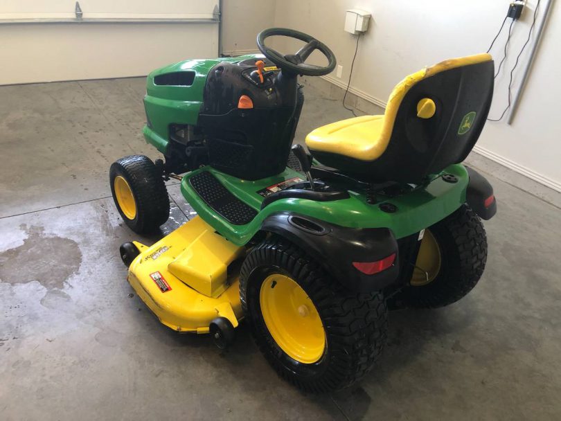 00S0S 53z2NRXA1Cz 0CI0t2 1200x900 810x608 190C John Deere 25 HP 54 IN Riding Lawn Mower