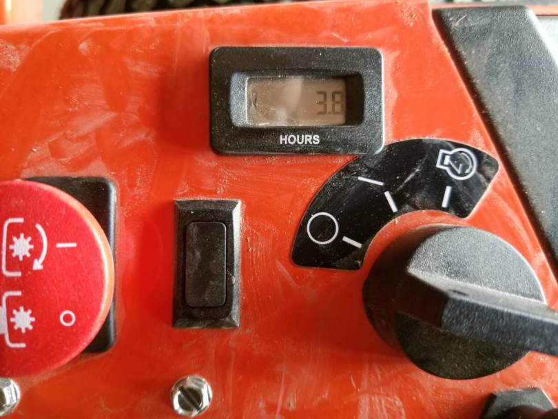 829A2B5B E1FC 4087 91E0 B5D0359CEBCE 810x608 Ariens Apex 52 23 HP V twin Dual Hydrostatic Zero Turn Lawn Mower