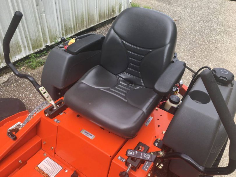 01515 fPwekJYcBCpz 0jm0ew 1200x900 810x608 Husqvarna MZ6128 Commercial Zero Turn Riding Mower