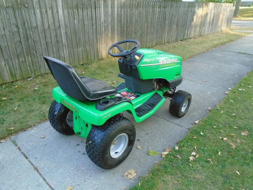 00X0X ltVSdqH472Dz 0gw0co 1200x900 810x608 2000 John Deere Sabre 14.5/38 Gear riding lawn mower for sale