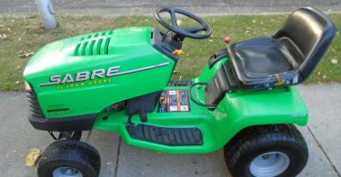 01212 2XXIHnO1nXNz 0gw0co 1200x900 375x195 2000 John Deere Sabre 14.5/38 Gear riding lawn mower for sale