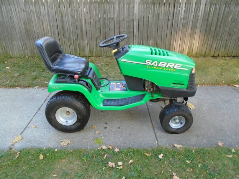 01616 61qtkTMsdNIz 0gw0co 1200x900 810x608 2000 John Deere Sabre 14.5/38 Gear riding lawn mower for sale