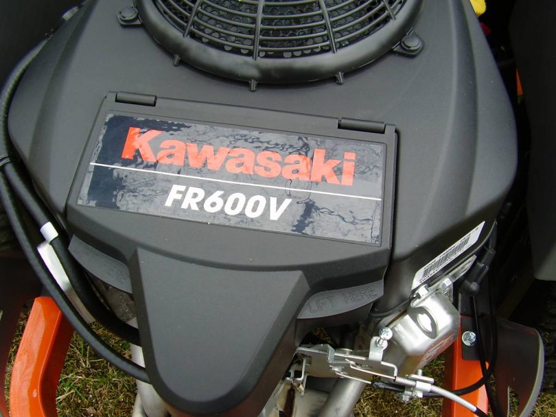 00N0N dXCKaZs1FYMz 0pO0jm 1200x900 810x608 Husqvarna Z 242F Zero Turn Mower For Sale