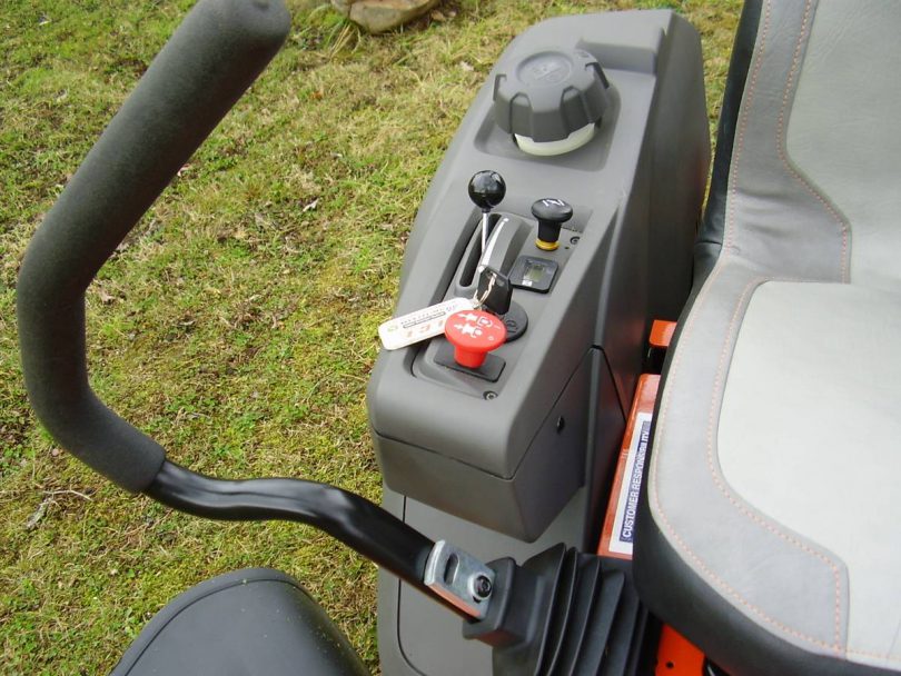 00j0j 4VM8BXBTDvSz 0pO0jm 1200x900 810x608 Husqvarna Z 242F Zero Turn Mower For Sale